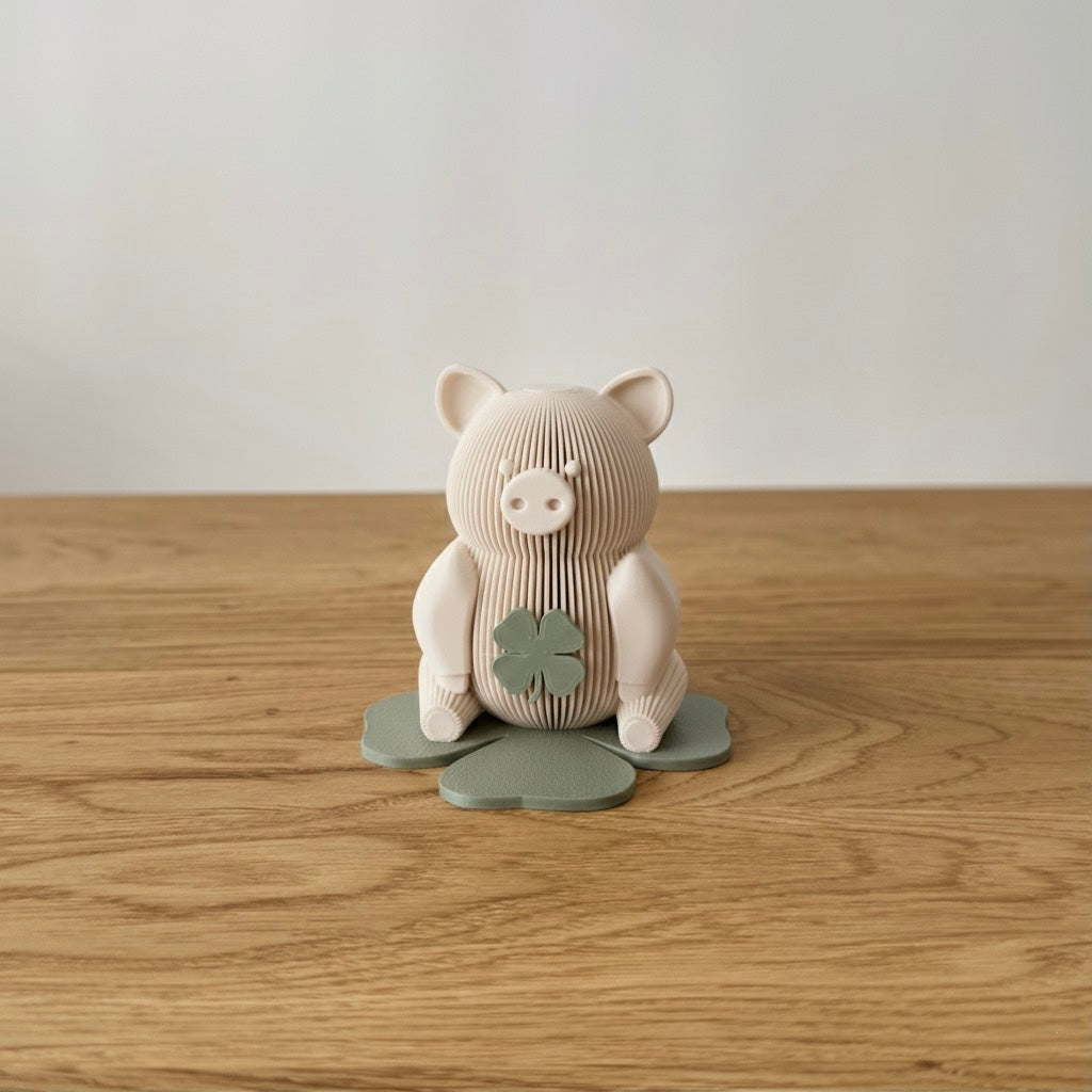 Glücksschwein auf Kleeblatt