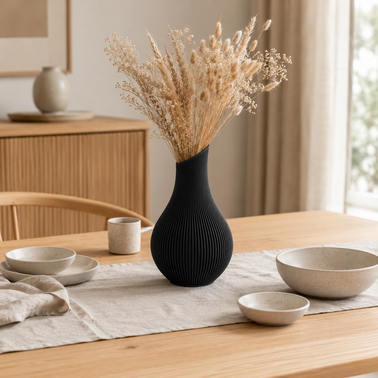 Japandi Vase 18 oder 24 cm – Moderne Designvase im Scandi Stil – Gerillte Dekovase aus PLA Matte – Minimalistische Blumenvase für Trockenblumen, Wohnzimmer & Flur (Hellbeige, 18 cm)