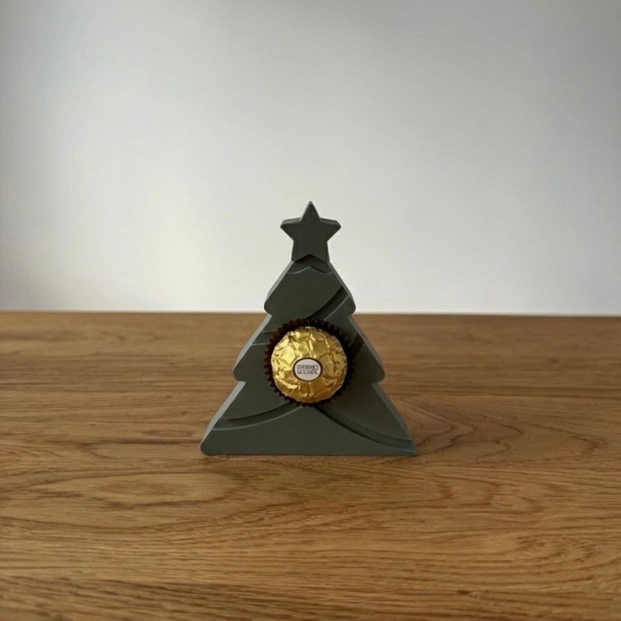 Weihnachtsbaum mit Aussparung für Süßes